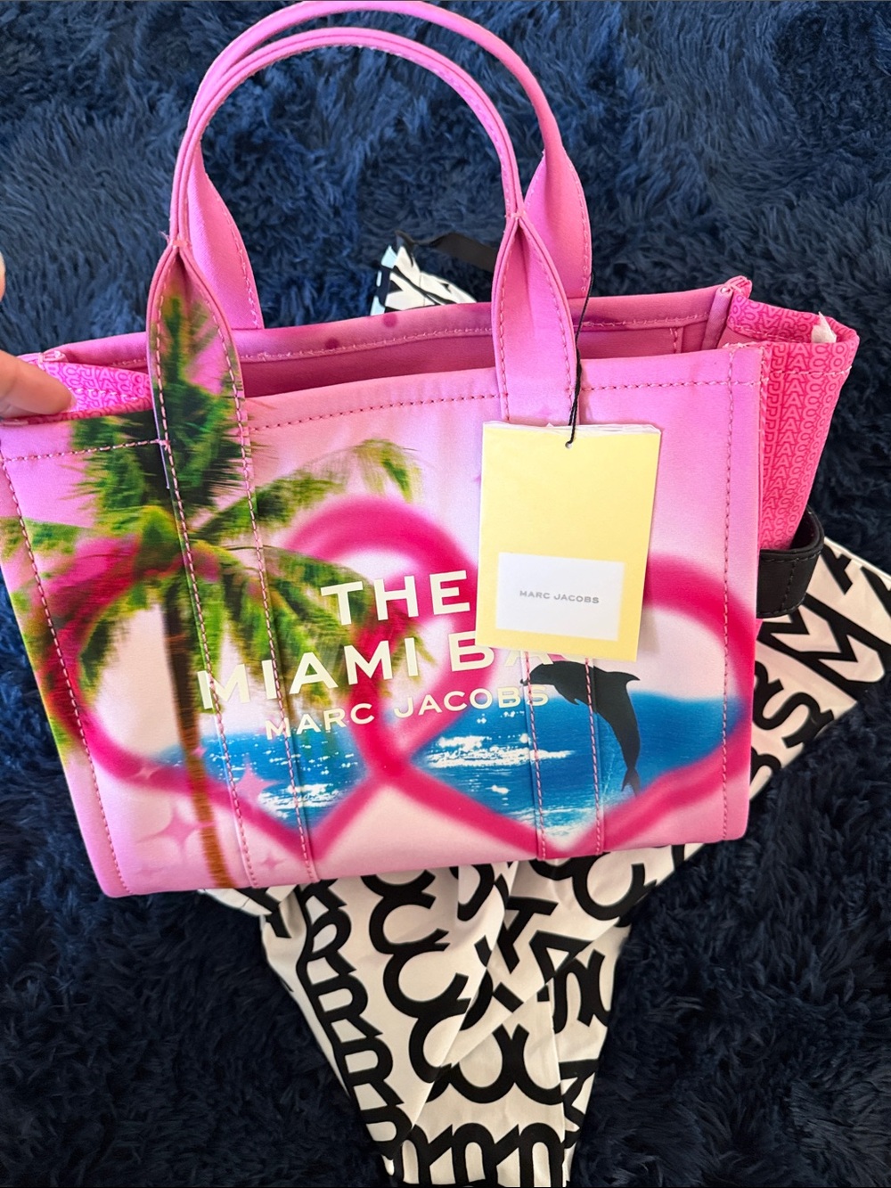 Marc Jacobs Pink Graphic City Tote with Black Strap - Picture 8 of 10